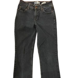 Levi Signature Vintage relaxed fit with a straight leg